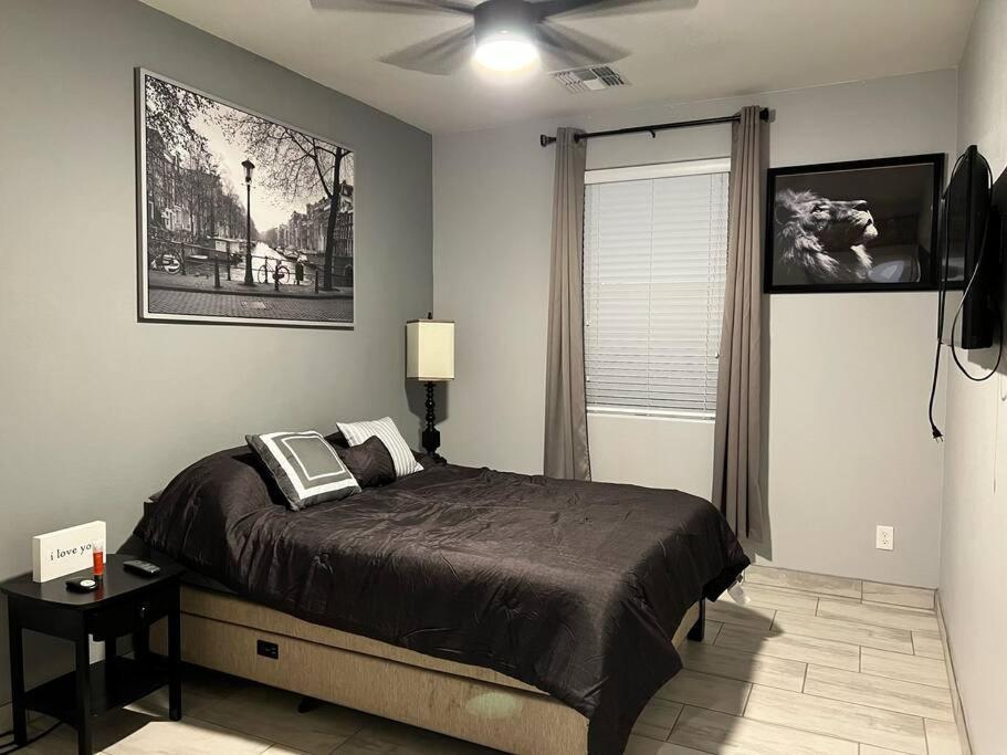 Lovely White Grey Home Buckeye Extérieur photo